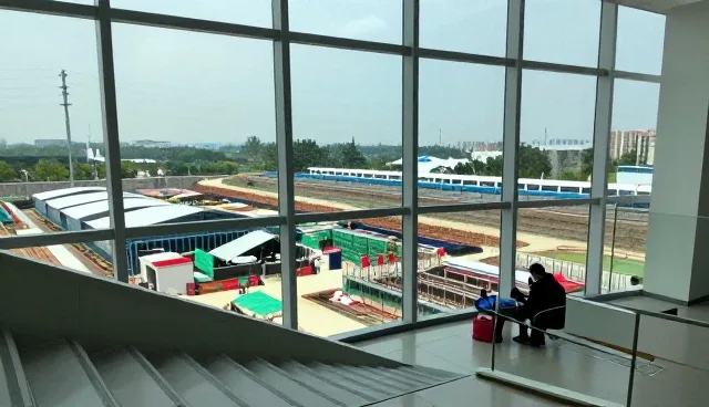 招商合作平台在展示推广中的性能表现与适用场景